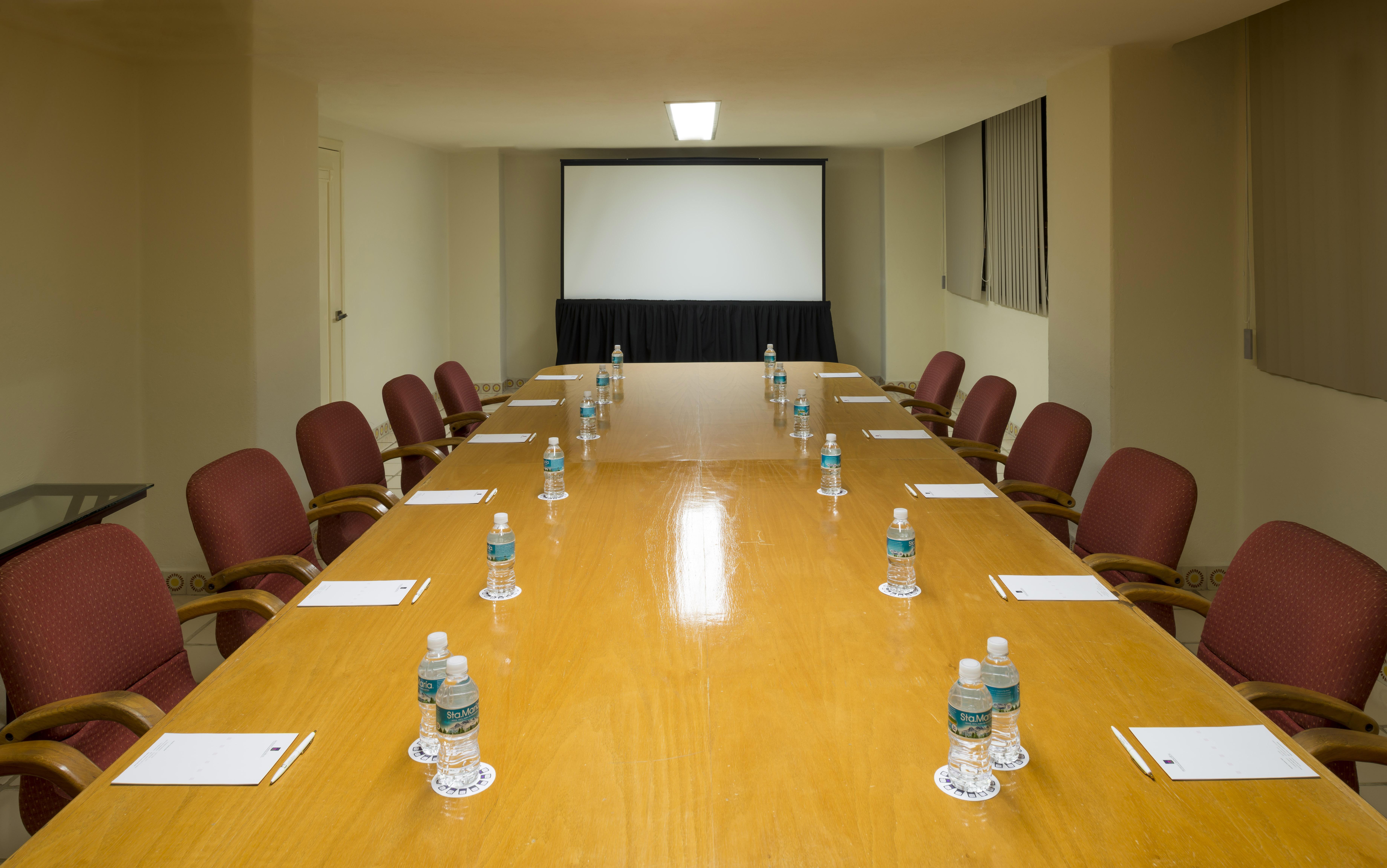 Camino Real Acapulco Diamante Hotel Buitenkant foto A typical boardroom