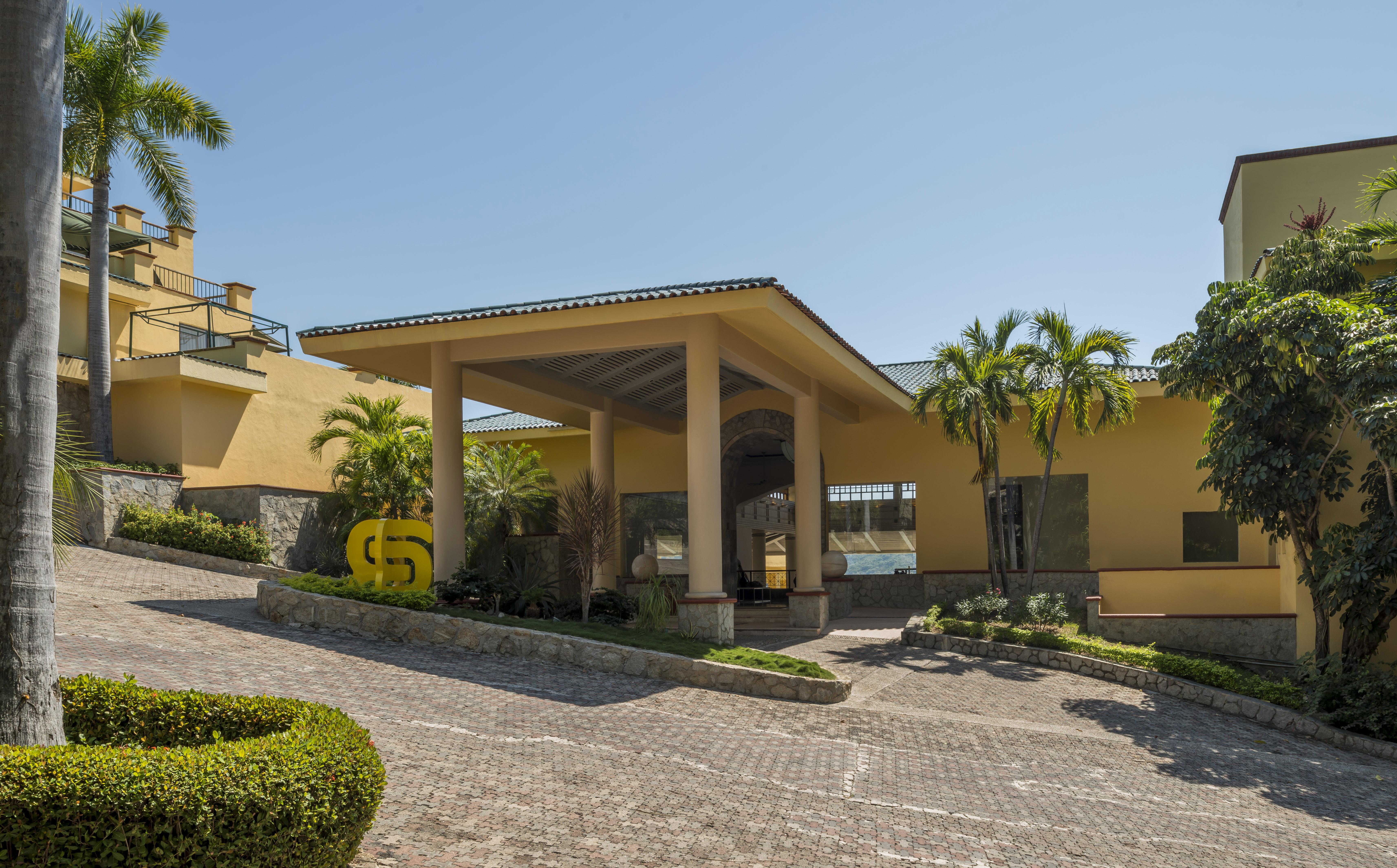 Camino Real Acapulco Diamante Hotel Buitenkant foto Entrance to the hotel