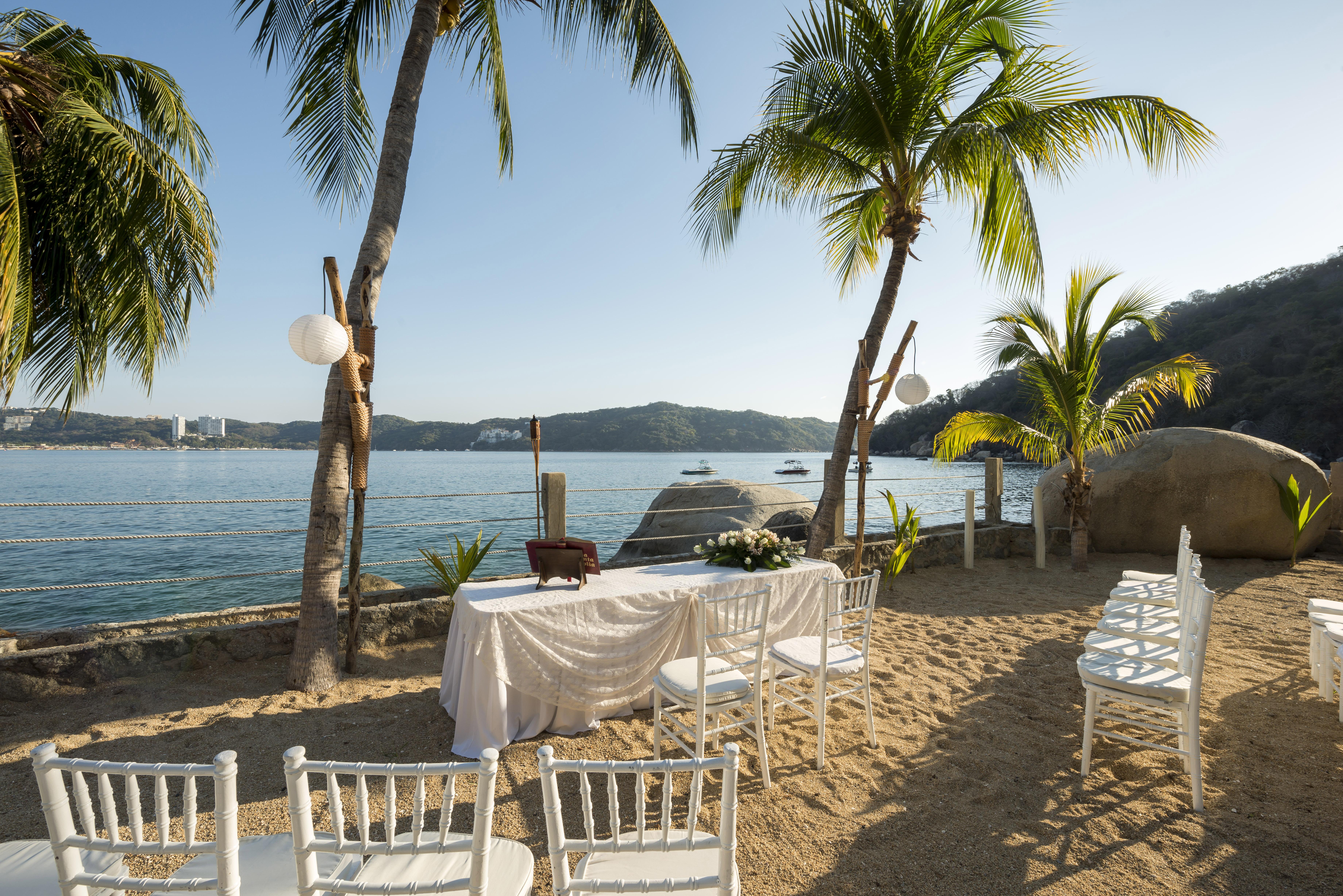 Camino Real Acapulco Diamante Hotel Buitenkant foto Beach at the resort