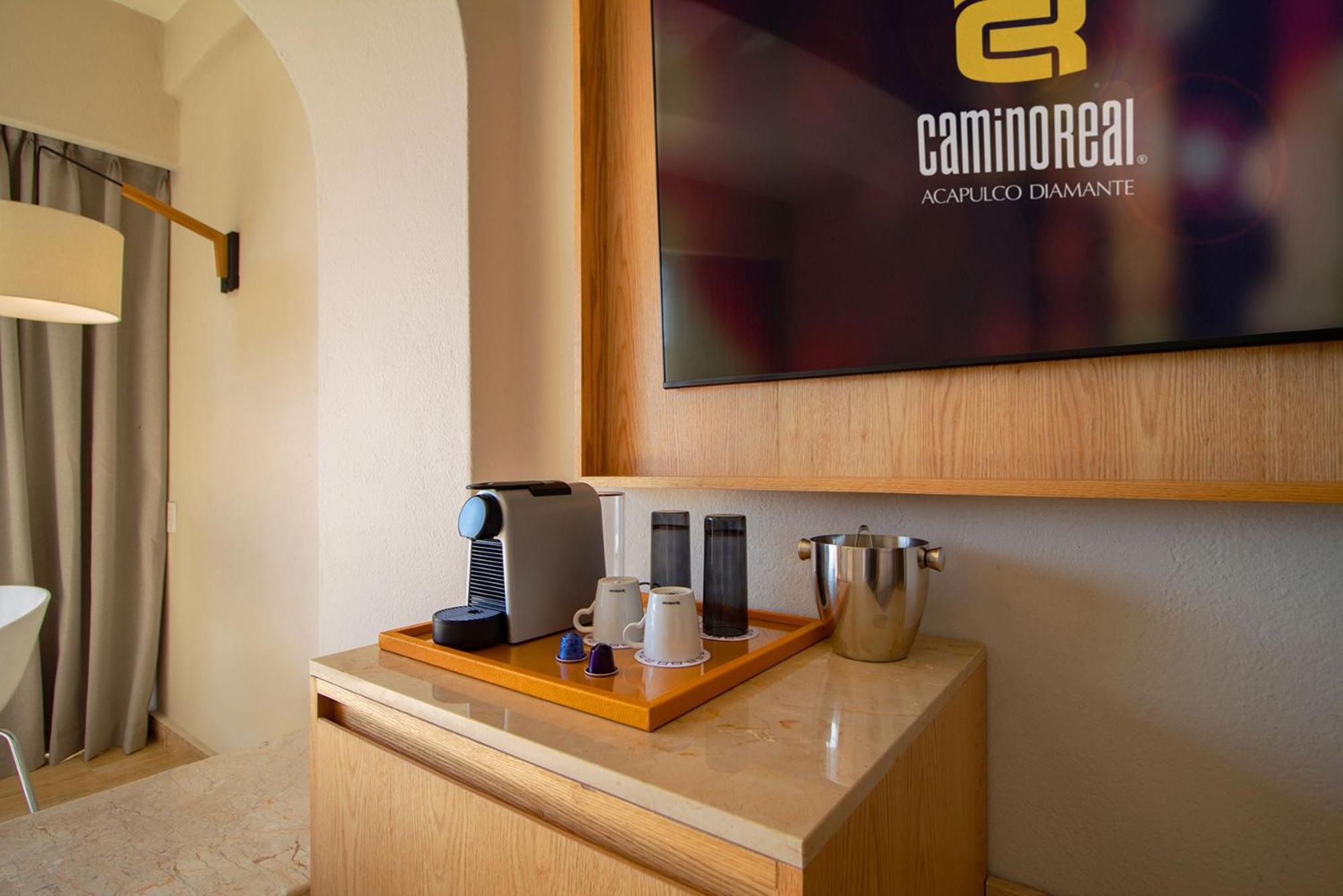 Camino Real Acapulco Diamante Hotel Buitenkant foto A Nespresso machine in a hotel room